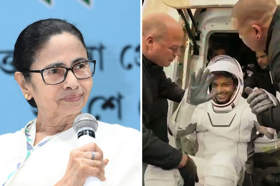 ‘ওয়েলকাম হোম’, নভশ্চর শুভাংশুকে শুভেচ্ছা জানালেন ‘গর্বিত’ মমতা