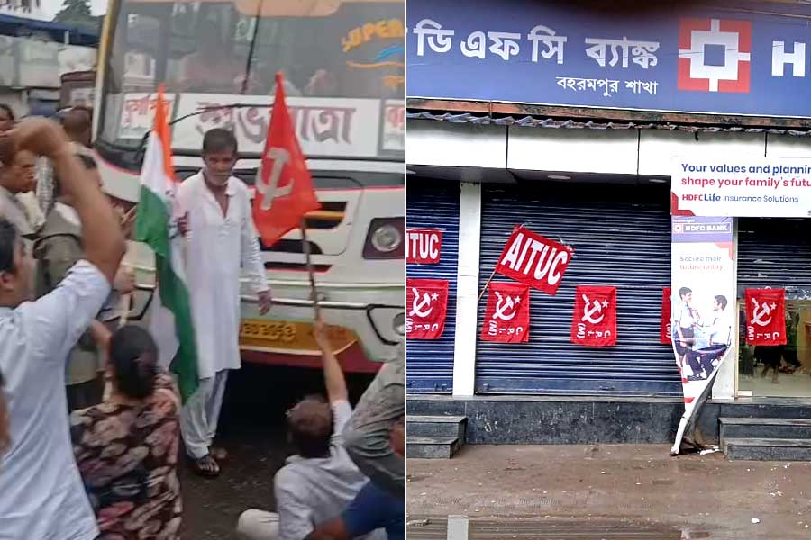 বামেদের ডাকা বন্‌ধে জেলায় জেলায় বিক্ষোভ, রেল অবরোধ! ভোগান্তিতে নিত‍্যযাত্রীরা