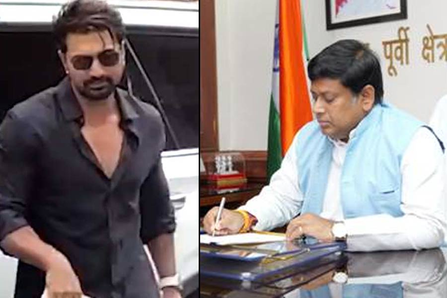 বেসরকারি কোচিং সেন্টারের হালহকিকত কেমন? দেবের প্রশ্নে জবাব এড়ালেন সুকান্ত