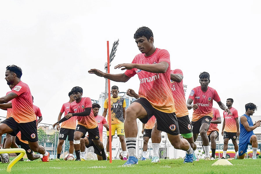ডার্বির আগে কঠিন পরীক্ষা, লিগ শীর্ষে থাকা পাঠচক্রের বিরুদ্ধে ইস্টবেঙ্গলের চিন্তা রক্ষণ