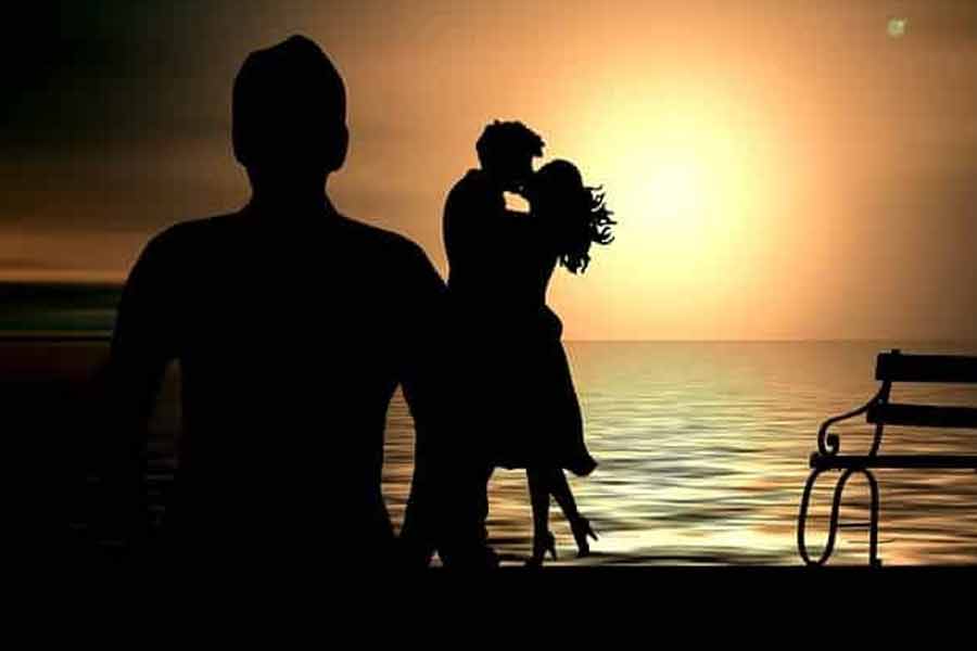 ক্রমশ বাড়ছে পরকীয়া, ‘প্রেমের ফাঁদ পাতা ভুবনে’ সম্পর্কের বিশ্বাস হারানোর খেলায় এগিয়ে কোন শহর?