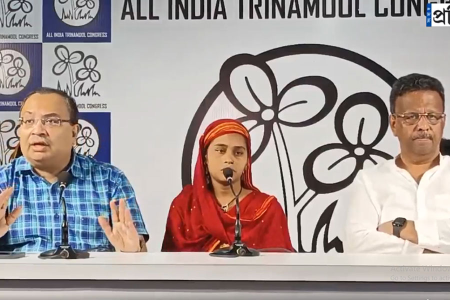 ভিনরাজ্যে নির্যাতিত বাঙালি পরিবারের পাশে মমতা সরকার, দিল্লি পুলিশের বিরুদ্ধে এফআইআরের সিদ্ধান্ত