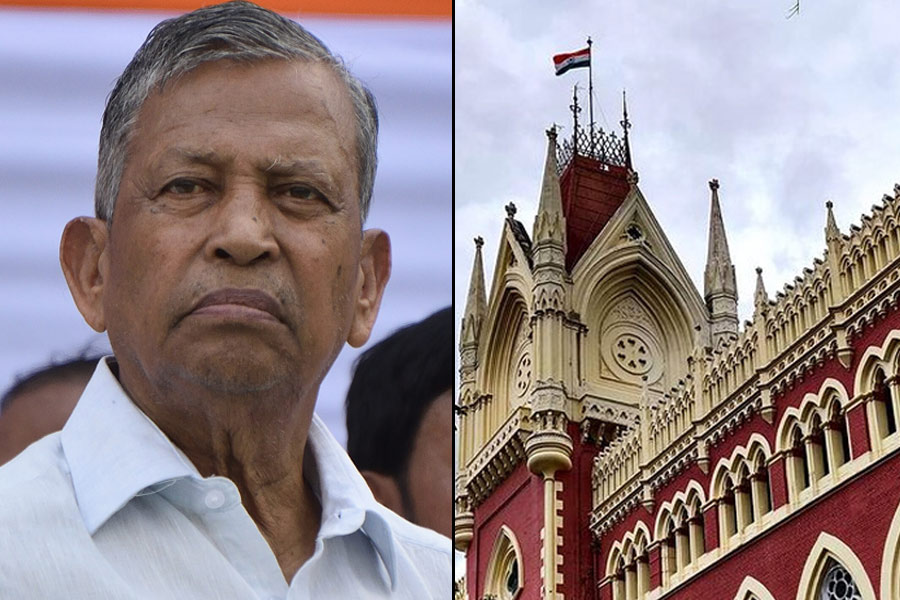 ‘আপনাদের বিরুদ্ধে কেন তদন্ত হবে না?’, পরেশ পালের জামিন মামলায় সিবিআই প্রশ্ন হাই কোর্টের