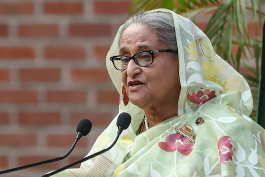 ইউনুসের বাড়ি পর্যন্ত লং মার্চ, ‘গোপালগঞ্জ গণহত্যা’র প্রতিবাদে বড় আন্দোলনের ডাক হাসিনার 