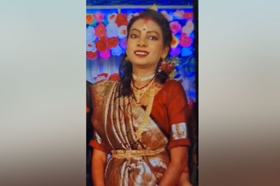 বিয়ের ৫ মাসেই সব শেষ! ঘর থেকে উদ্ধার বধূর দেহ, আত্মহত্যা নাকি অন্য কিছু?