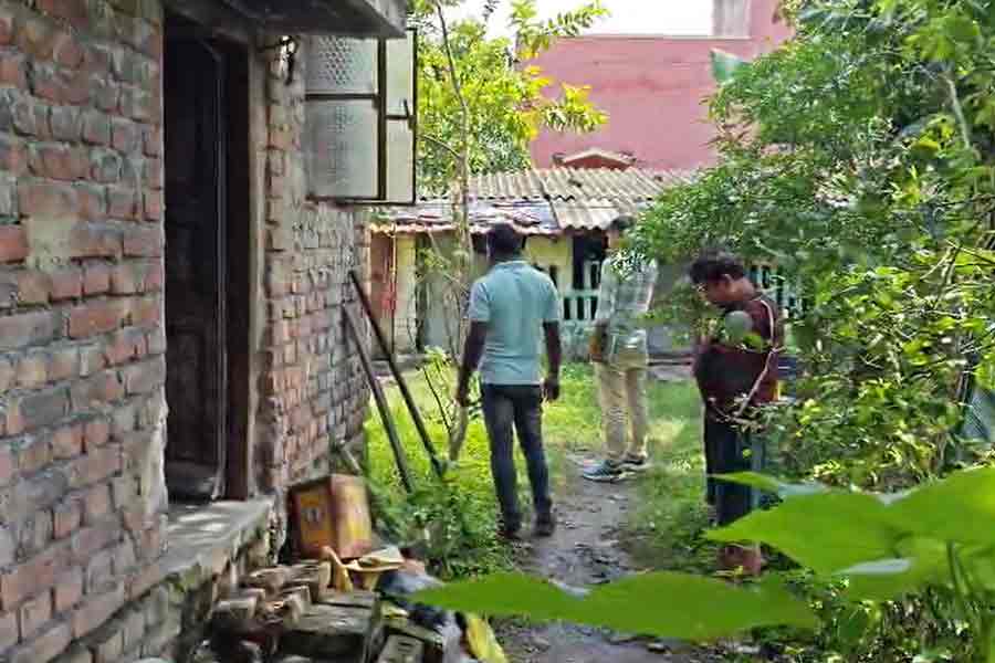মাঝরাতে আর্ত চিৎকার, তারপরই সব শেষ, যুগলের রক্তাক্ত দেহ উদ্ধার বৈদ্যবাটিতে