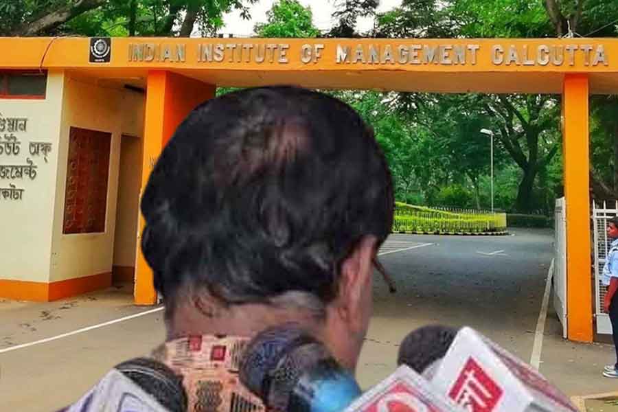 ধর্ষণই নাকি হয়নি! IIM জোকা কাণ্ডে বিস্ফোরক বয়ান নির্যাতিতার বাবার