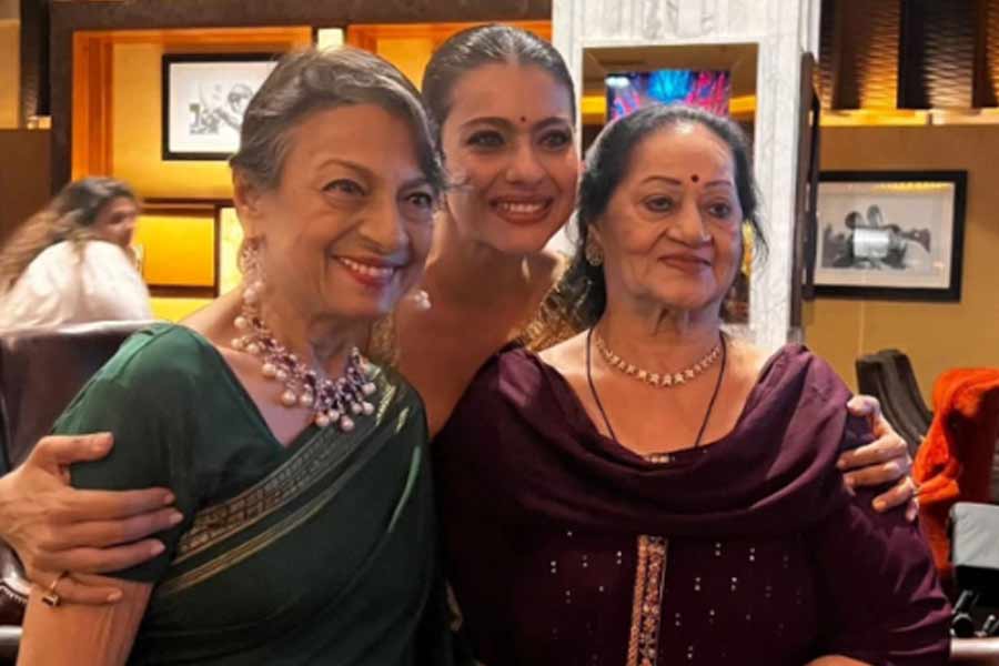 ‘তোমরা যা করেছ…’, মা ও শাশুড়ির সঙ্গে ছবি পোস্ট করে কী বার্তা দিলেন কাজল?