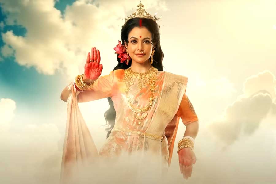 ফের ‘মহিষাসুরমর্দিনী’ অবতারে কোয়েল মল্লিক, মহালয়ায় বড় চমক