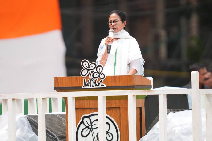 এবার ২১ জুলাইতে কেন বৃষ্টি হল না? ব্যাখ্যা মমতার