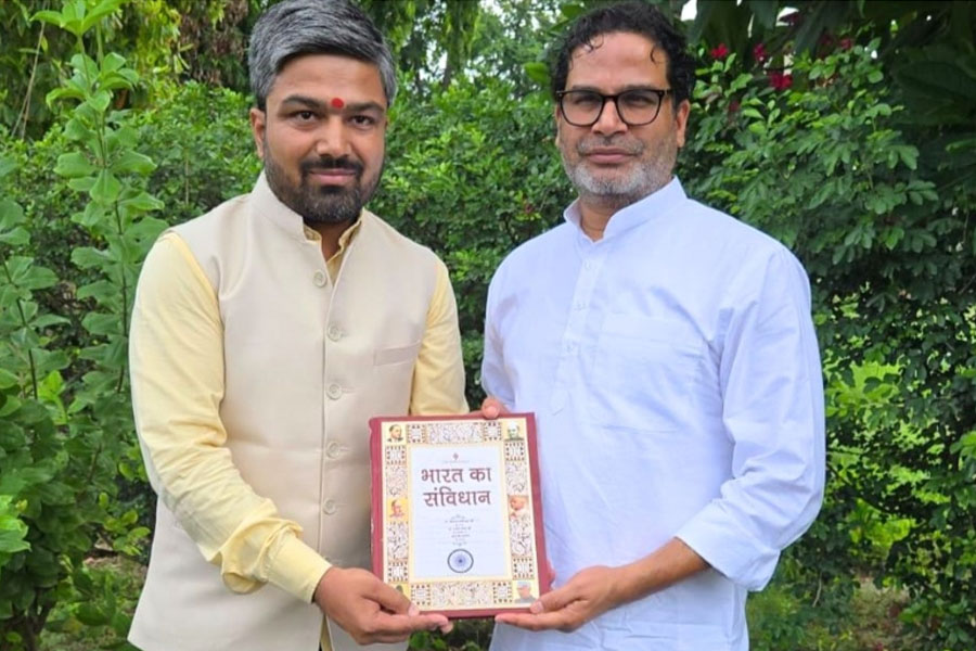 বিজেপি ছেড়ে ‘পিকে’র দলে জনপ্রিয় ইউটিউবার মণীশ কাশ্যপ, ভোটের আগে বড় চমক বিহারে