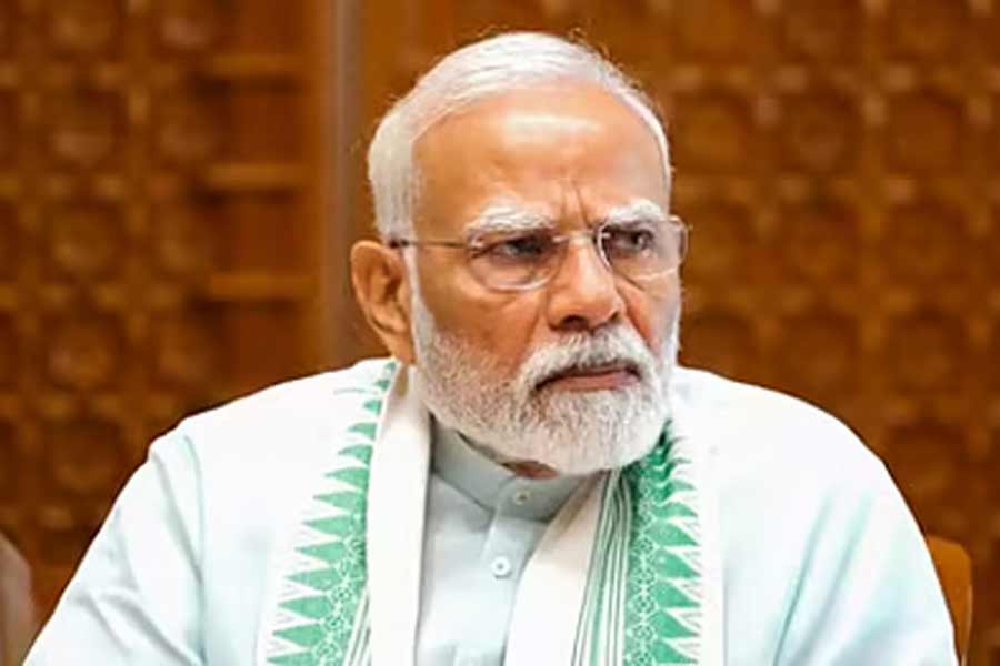 বাংলাদেশে বিমান দুর্ঘটনায় শোকপ্রকাশ মোদির, সব ধরনের সাহায্যের আশ্বাস