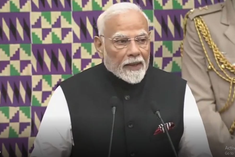 ‘ভারতে রয়েছে ২৫০০ রাজনৈতিক দল’, ঘানার পার্লামেন্টে বিস্ময়ের জোয়ার মোদির মন্তব্যে