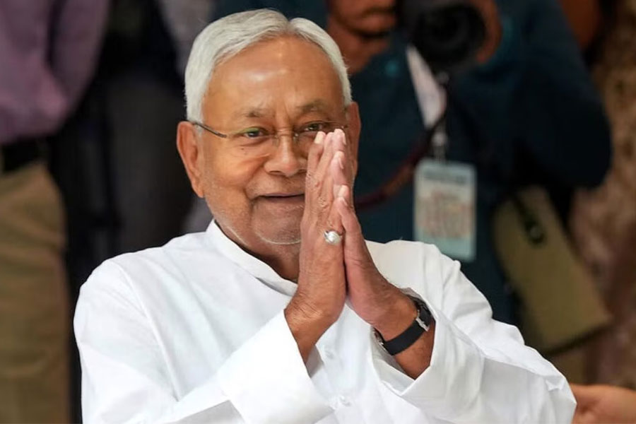 সরকারি চাকরিতে মহিলাদের ৩৫ শতাংশ সংরক্ষণ! ভোটের বিহারে মাস্টারস্ট্রোক নীতীশের