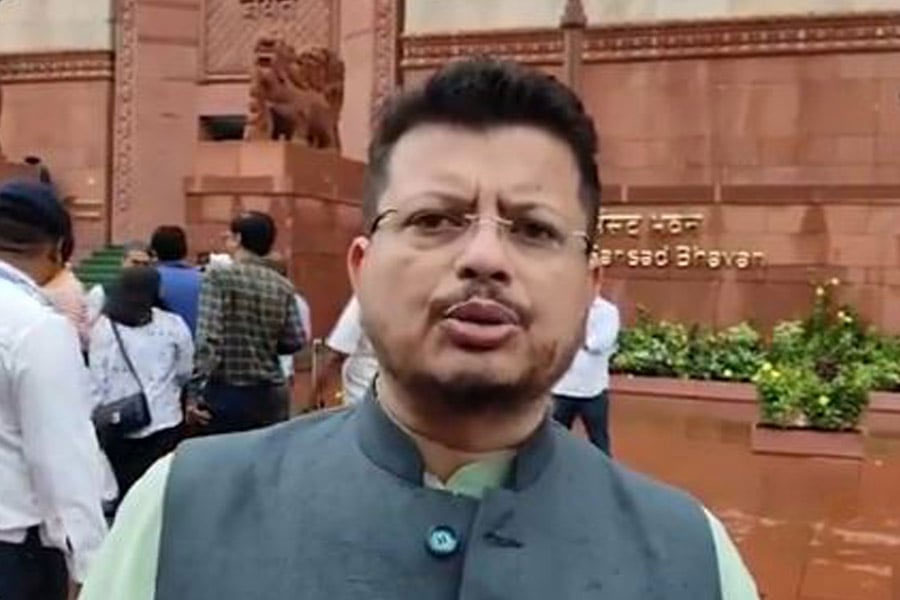 ২০০ কিলোমিটার ভিতরে হামলা চালাল জঙ্গিরা! নিরাপত্তার ব্যর্থতায় সংসদে কেন্দ্রকে তোপ ঋতব্রতর