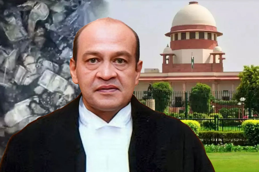 অপসারণ অবশ্যম্ভাবী, নগদকাণ্ডে অভিযুক্ত বিচারপতি বর্মার আর্জি খারিজ সুপ্রিম কোর্টে