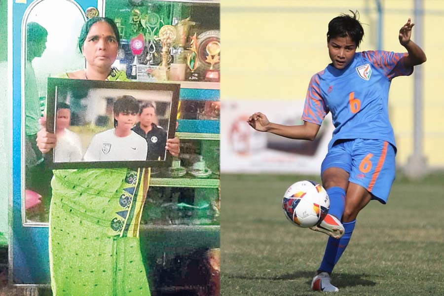 মেয়ের জোড়া গোলেই এশিয়ান কাপে ভারত, সঙ্গীতার সাফল্য়ে তৃপ্ত হাসপাতালের সাফাইকর্মী মা