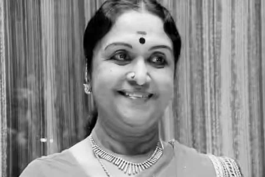 বলিউডে দিলীপ কুমারের সঙ্গে কাজ, ২০০-র বেশি ছবিতে অভিনয়, প্রয়াত দক্ষিণী অভিনেত্রী সরোজাদেবী