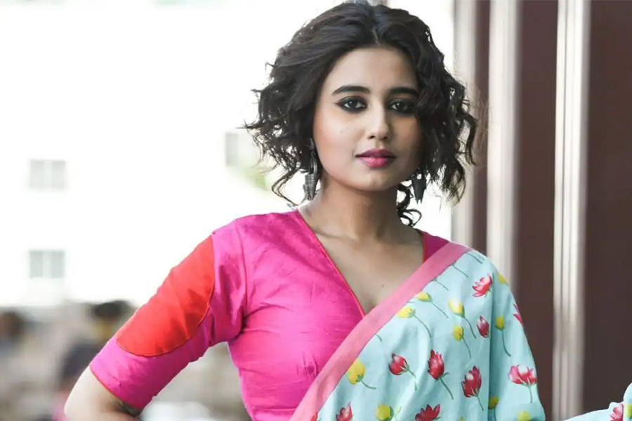 ‘মাধ্যম দেখে কাজ করার থেকে অভিনয় করাটা জরুরি’, সিদ্ধান্ত বদলে ছোটপর্দায় ফেরা নিয়ে অকপট স্বস্তিকা