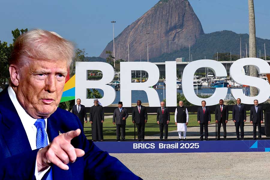 BRICS-এ থাকার শাস্তি! সদস্যদের উপর অতিরিক্ত শুল্ক চাপানোর ঘোষণা ট্রাম্পের