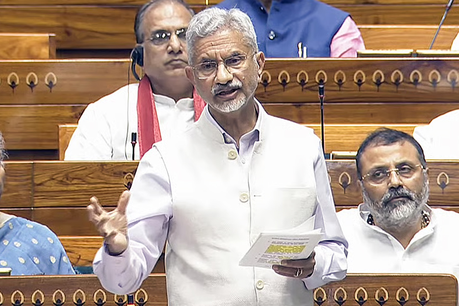‘ভারতের কূটনৈতিক সাফল্যেই টিআরএফকে জঙ্গি ঘোষণা আমেরিকার’, সংসদে হুঙ্কার জয়শংকরের
