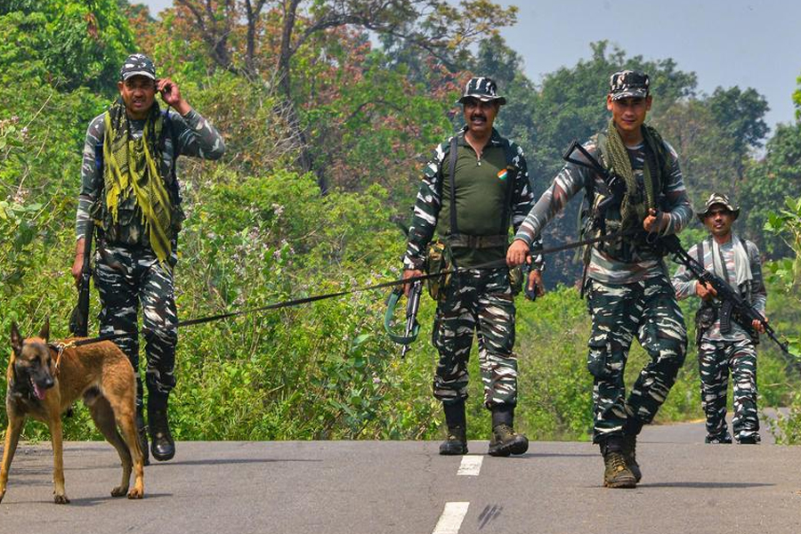 ছত্তিশগড়ে আত্মসমর্পণ ১৩ মাওবাদীর, ৯ জনের মাথার দাম ছিল ২৮ লক্ষ টাকা