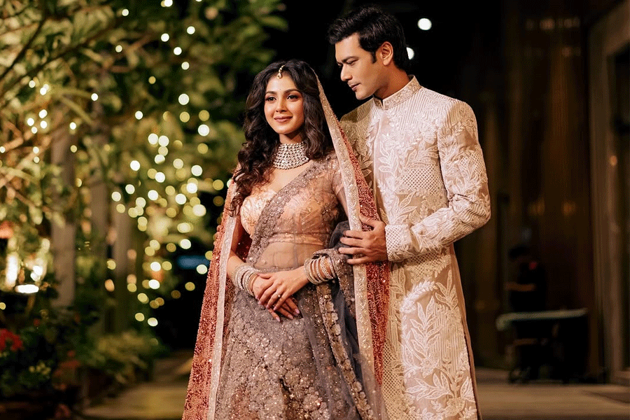 আদৌ দূরত্ব বেড়েছে নাকি সবই পাবলিসিটি স্টান্ট? শার্লি-অভিষেকের বিচ্ছেদ জল্পনায় টুইস্ট