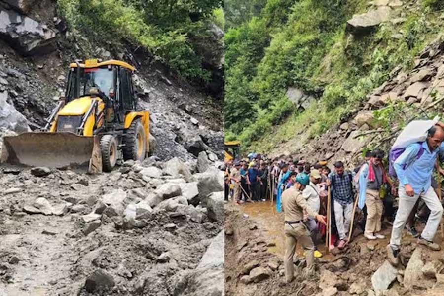 একটানা বৃষ্টিতে বিপর্যস্ত উত্তরাখণ্ড, আপাতত বন্ধ চারধাম যাত্রা