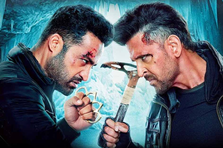 দু’দিনেই ১০০ কোটির ঘরে, ‘ওয়ার ২’- সাফল্যে দর্শককে ধন্যবাদ হৃতিক-কিয়ারা-জুনিয়র এনটিআরের