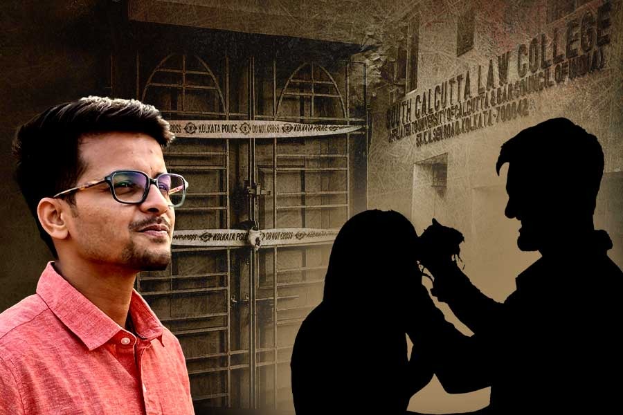 গার্ডরুমের ঘুলঘুলি থেকে ম্যাঙ্গোর কীর্তি রেকর্ড করে শাগরেদরা! কসবা কাণ্ডের চার্জশিটে জানাল পুলিশ