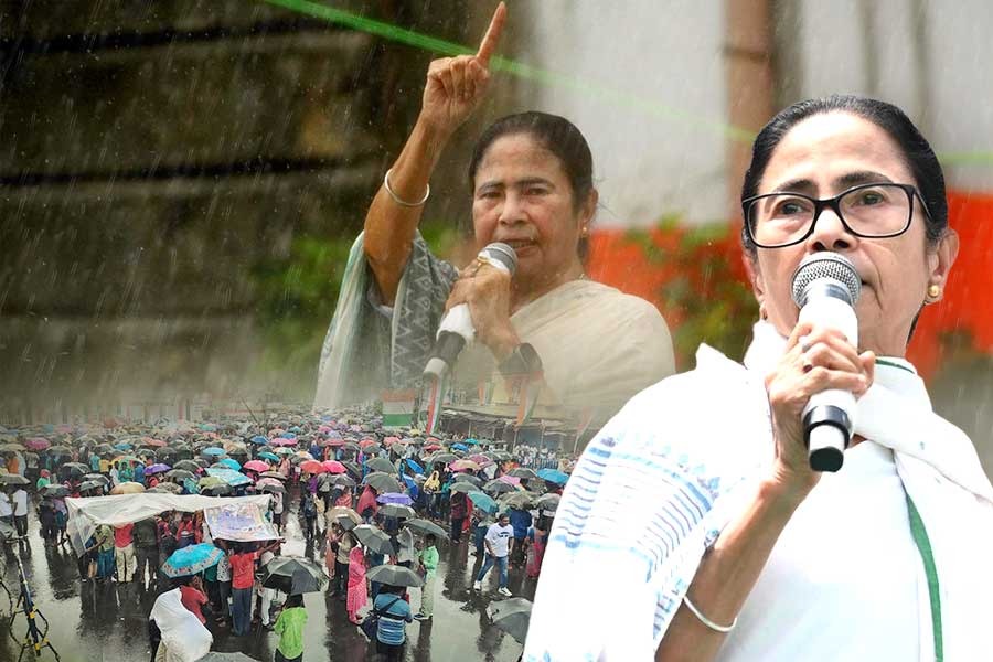 এবার একুশে বৃষ্টি নেই কেন? কী বলছেন ওঁরা? কী বলছেন মমতা?