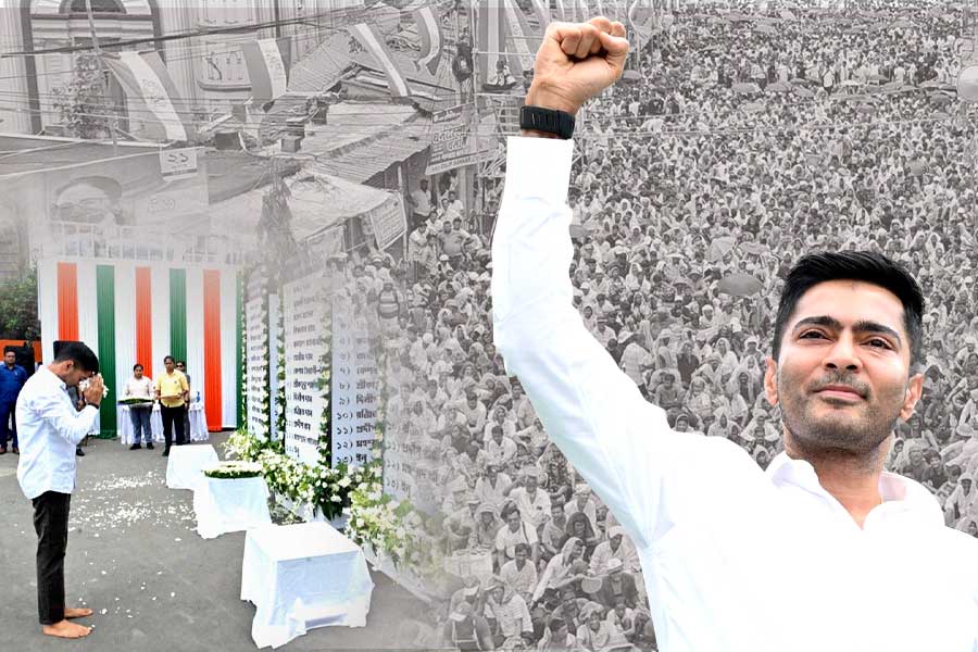 ছাব্বিশের নির্বাচন আবহে ধর্মতলায় একুশের মঞ্চে বিজেপিকে চ্যালেঞ্জ অভিষেকের