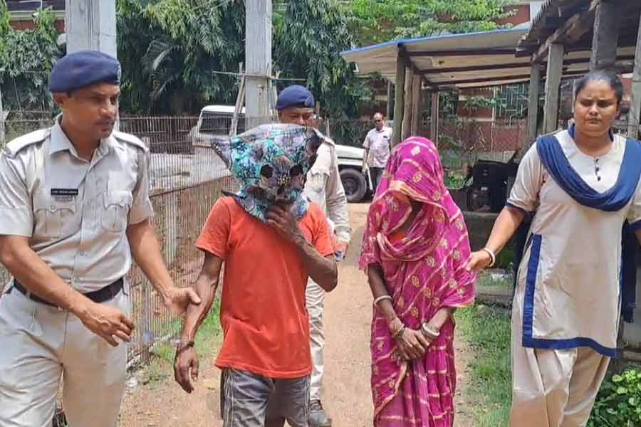 বাঁকুড়ায় একরত্তিকে ‘খুনে’র পর ৭০০ মিটার দূরের ঝোপে রাখা হয় দেহ! পুলিশি তদন্তে চাঞ্চল্যকর তথ্য