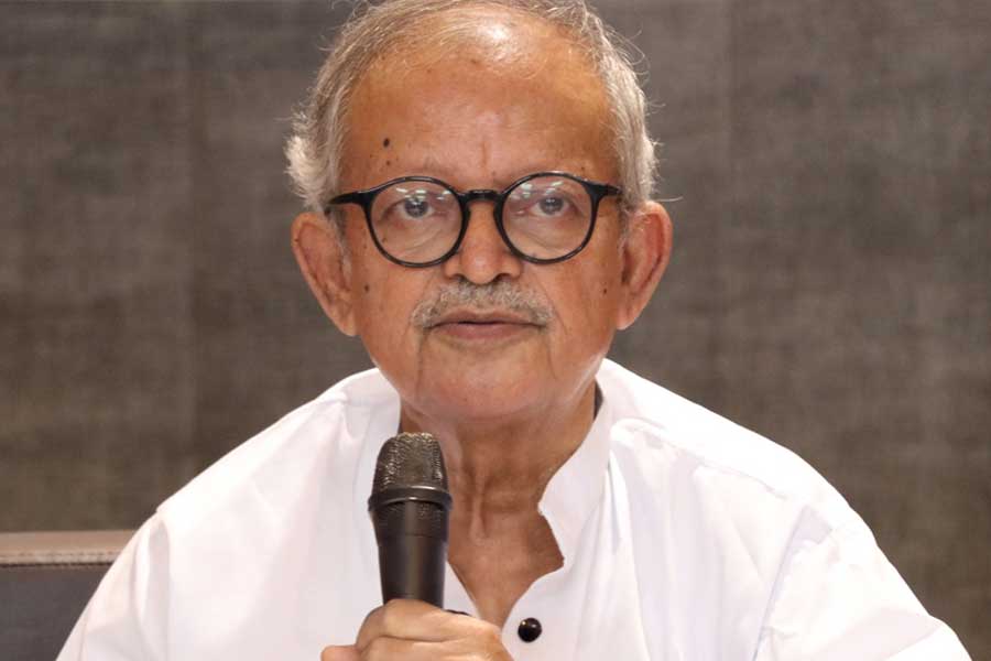 মন্ত্রিসভার বৈঠকে অসুস্থ রাজ্যের মৎস্যমন্ত্রী বিপ্লব রায়চৌধুরী, নিয়ে যাওয়া হল এসএসকেএমে