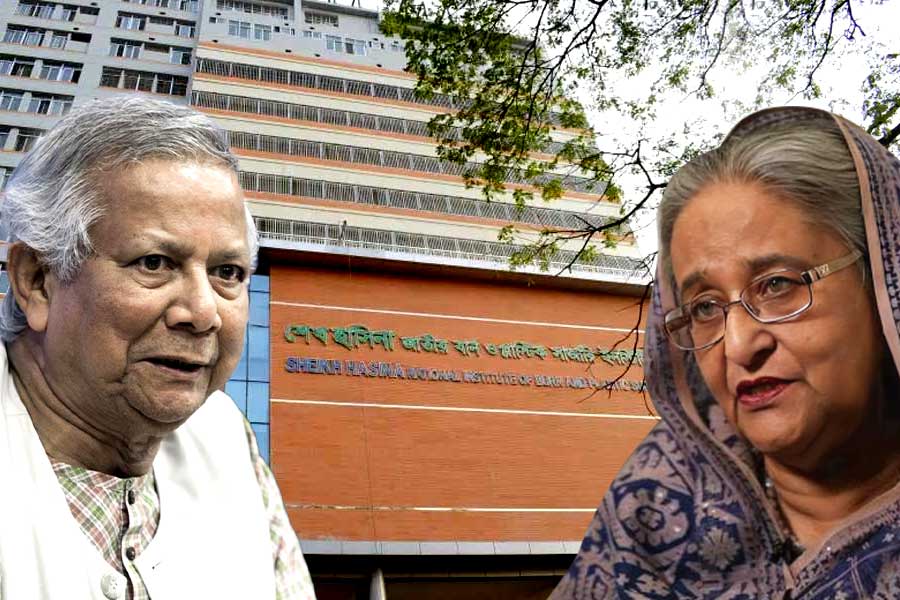 সহায় সেই হাসিনা! বার্ন ইনস্টিটিউটে উত্তরায় দগ্ধদের ‘সর্বোত্তম চিকিৎসা’র প্রতিশ্রুতি ইউনুসের