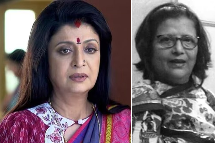 দিদিকে হারিয়ে শোকস্তব্ধ দেবশ্রী রায়, মাসির প্রয়াণে মুম্বই থেকে আসছেন রানি মুখোপাধ্যায়ের দাদা