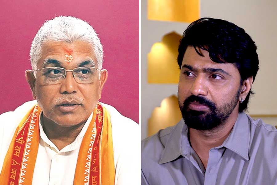 ‘ভালো ছেলে, কিন্তু…’ প্রশংসা করেও দেবকে তুলোধোনা দিলীপের, কী বললেন?
