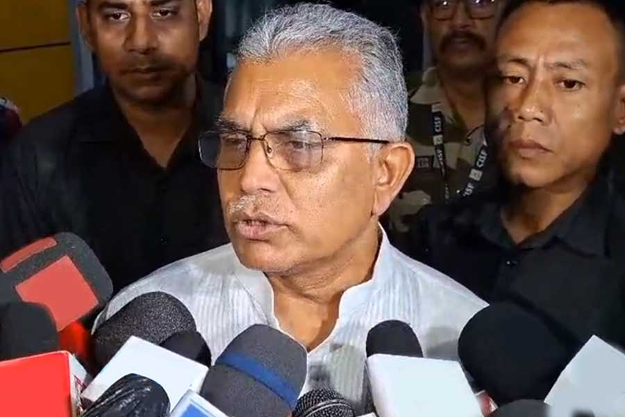 ‘পরিষ্কার হয়ে যাবে কোনটা কোন ভাষা’, ভাষা বিতর্কে দিল্লি পুলিশের পাশেই দিলীপ!