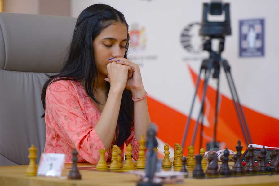 দাবায় ইতিহাস দিব্যা দেশমুখের, প্রথম মহিলা বিশ্বকাপ চ্যাম্পিয়ন পেল ভারত