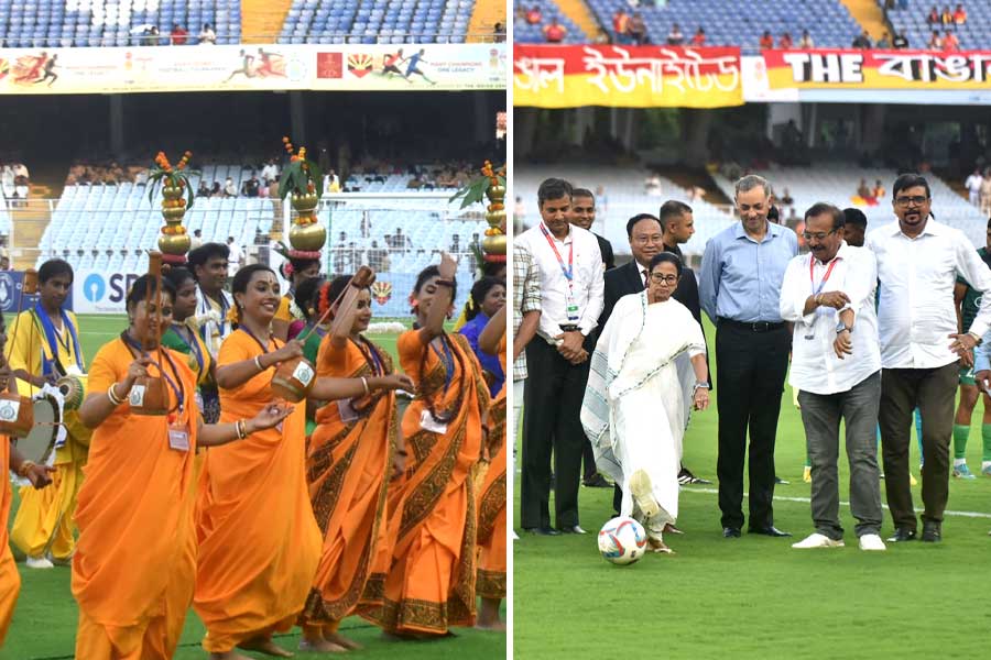 ফুটবলে দুরন্ত কিক, ডুরান্ড কাপের সূচনা করলেন মুখ্যমন্ত্রী