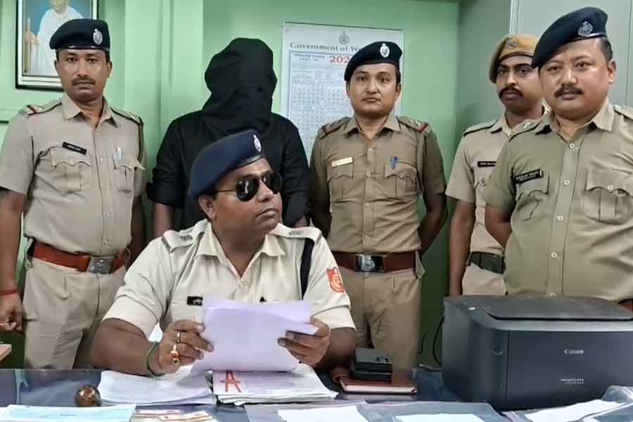 যুদ্ধবিধ্বস্ত কম্বোডিয়া থেকে প্রতারণার ছক! ২০ লক্ষ টাকা খোয়ালেন জলপাইগুড়ির যুবক