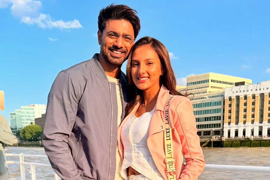 লন্ডনে ‘প্রজাপতি ২’-এর শুটিং জমে ক্ষীর, দেবকে নিয়ে কোন ‘স্বপ্নপূরণে’র কথা জ্যোতির্ময়ীর?