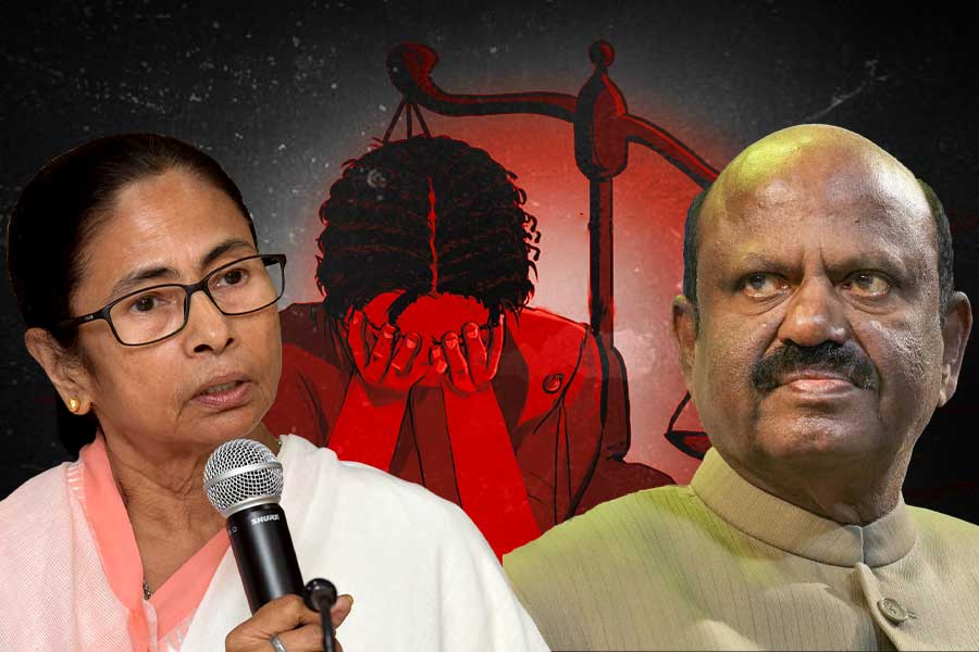 ধর্ষণ রুখতে মমতার অপরাজিতা বিলকে ‘অতি কঠোর’ বলল কেন্দ্র, ফেরত পাঠালেন রাজ্যপাল বোস