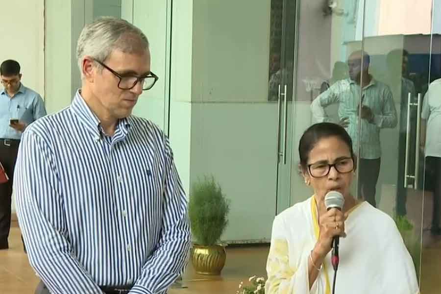 পহেলগাঁও হামলার পর পাশে দাঁড়িয়েছেন মমতা, ‘দিদি’কে কাশ্মীরে আমন্ত্রণ ওমর আবদুল্লার