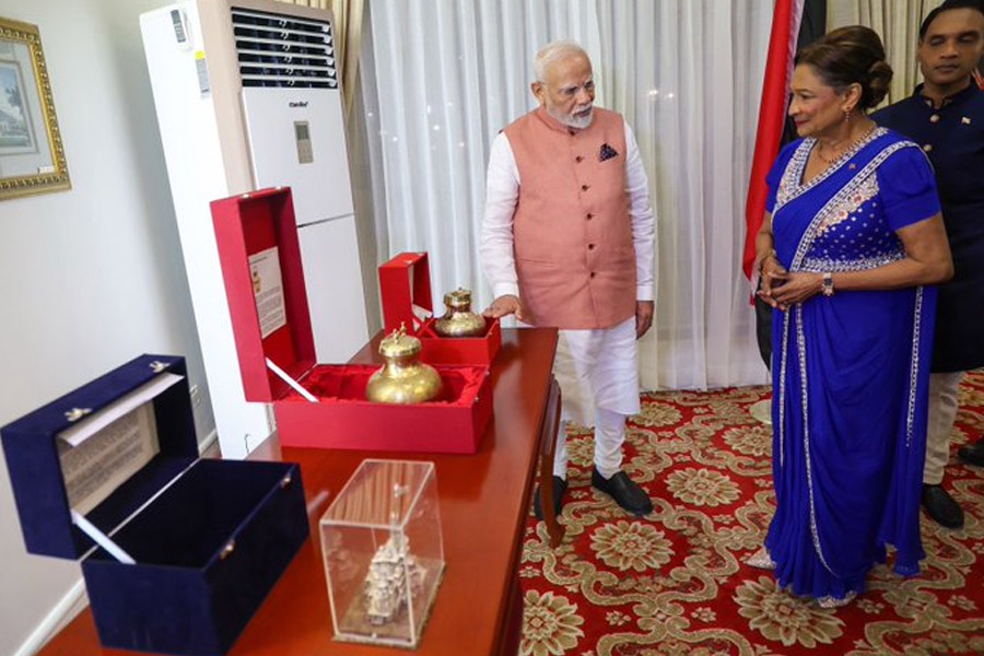 ত্রিনিদাদ ও টোব্যাগোয় ‘রামনাম জপ’ মোদির, উপহার দিলেন রামমন্দিরের রেপ্লিকা, সরযূর জল
