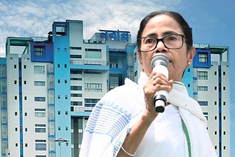 মমতার নয়া প্রকল্পে অংশগ্রহণ পঞ্চায়েত প্রধান-বিধায়কদের, জনসংযোগ বাড়াতে নির্দেশ নবান্নের