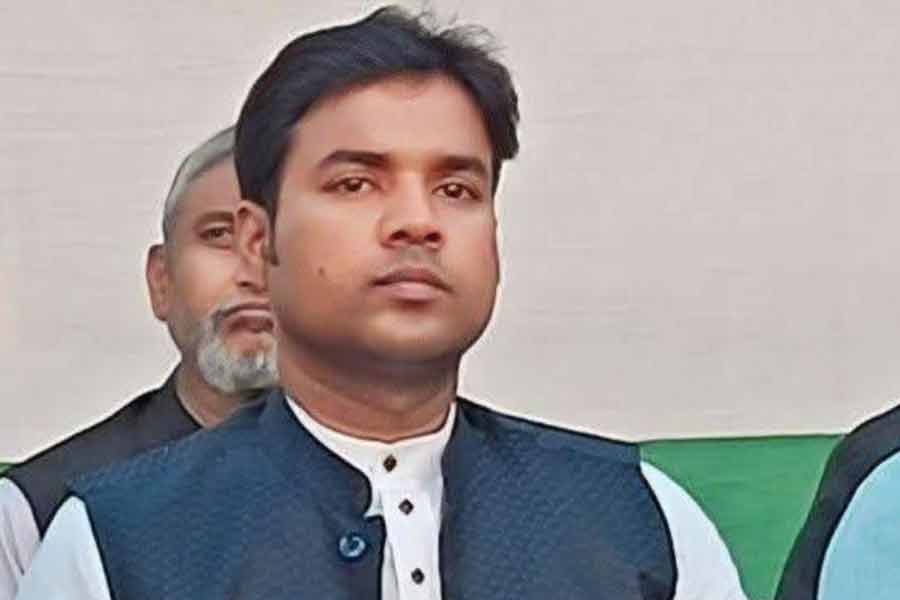 প্রথম বউকে লুকিয়ে দ্বিতীয় বিয়ে! থানায় অভিযোগ হতেই শান্তিপুরে পদ খোয়ালেন তৃণমূল ব্লক সভাপতি