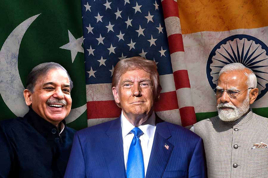 ট্রাম্পের ‘পাক-প্রীতি’! ‘বন্ধু’ ভারতের উপর শুল্ক চাপিয়েই ইসলামাবাদের সঙ্গে বাণিজ্যচুক্তি আমেরিকার