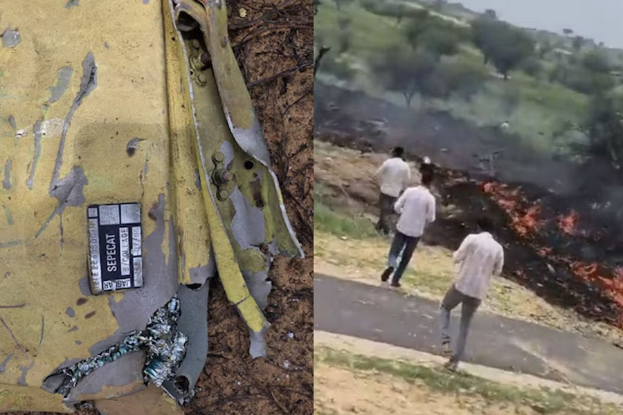 রাজস্থানে ভেঙে পড়ল বায়ুসেনার জাগুয়ার বিমান, পাইলট-সহ মৃত ২