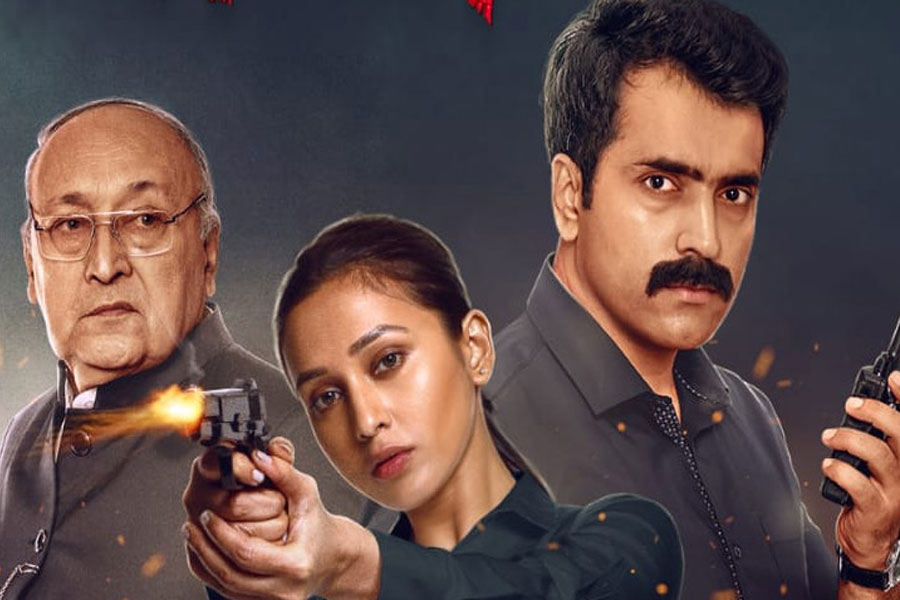 ‘রক্তবীজ ২’-এর ট্রেলার লঞ্চের অনুষ্ঠানে পুলিশ কর্মীদের কুর্নিশ, আর কী চমক দিলেন নন্দিতা-শিবপ্রসাদ?